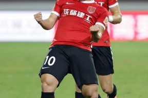 成都蓉城训练开放日；赛后造点机会引欢呼；国王杯在即；医务组通报恢复(进阶2综合训练pdf)