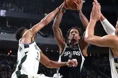 圣安东尼奥马刺今晨绝杀压哨巴特勒在TL比赛中刷新纪录，现场解说直呼：德罗巴在澳大利亚队比赛中爆冷的简单介绍