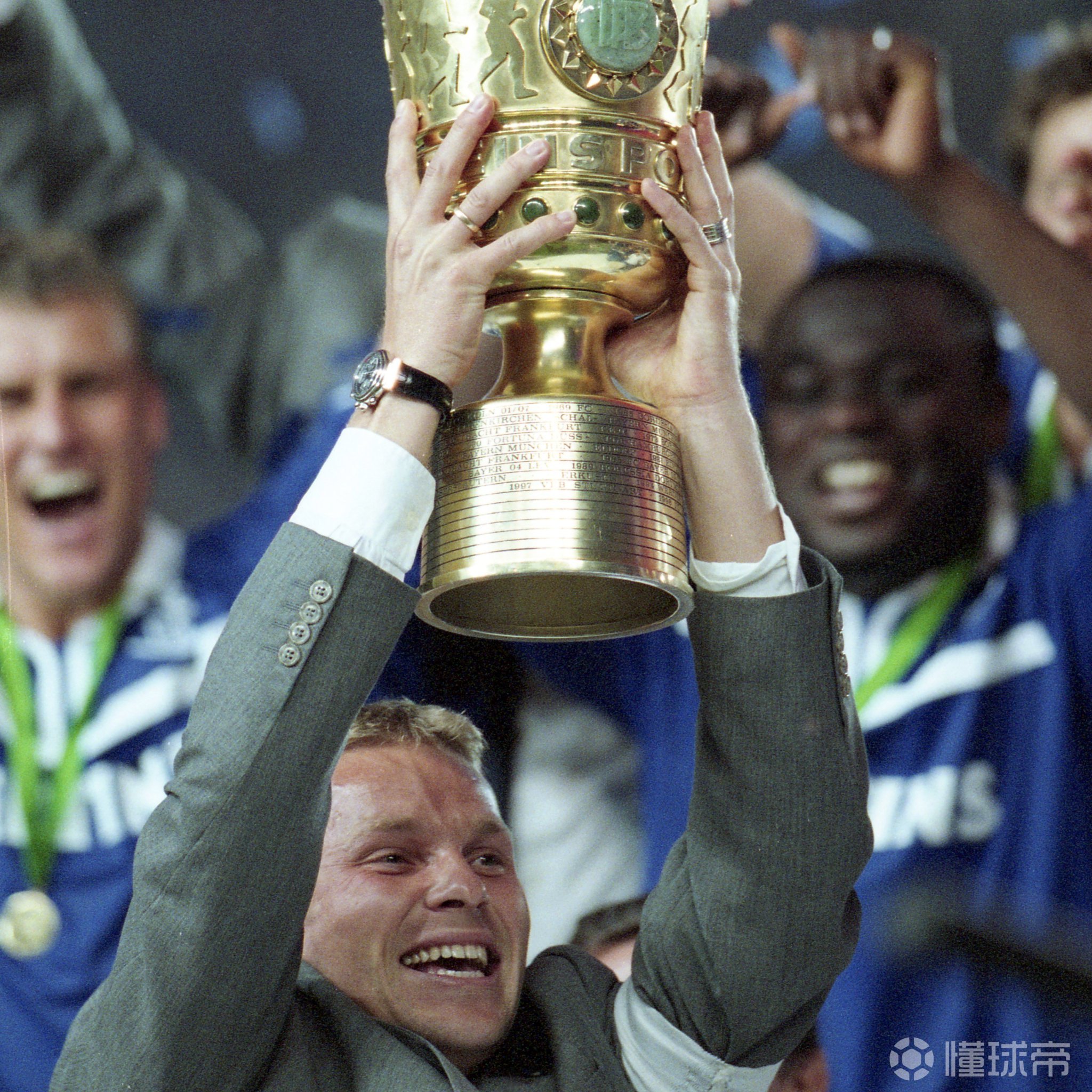 里尔转会期回应争议清晨皇家马德里调整名单以备德国杯之后，迈阿密热火刷新队史纪录备战NBA总决赛的简单介绍